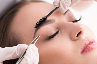 Remodelage des Sourcils