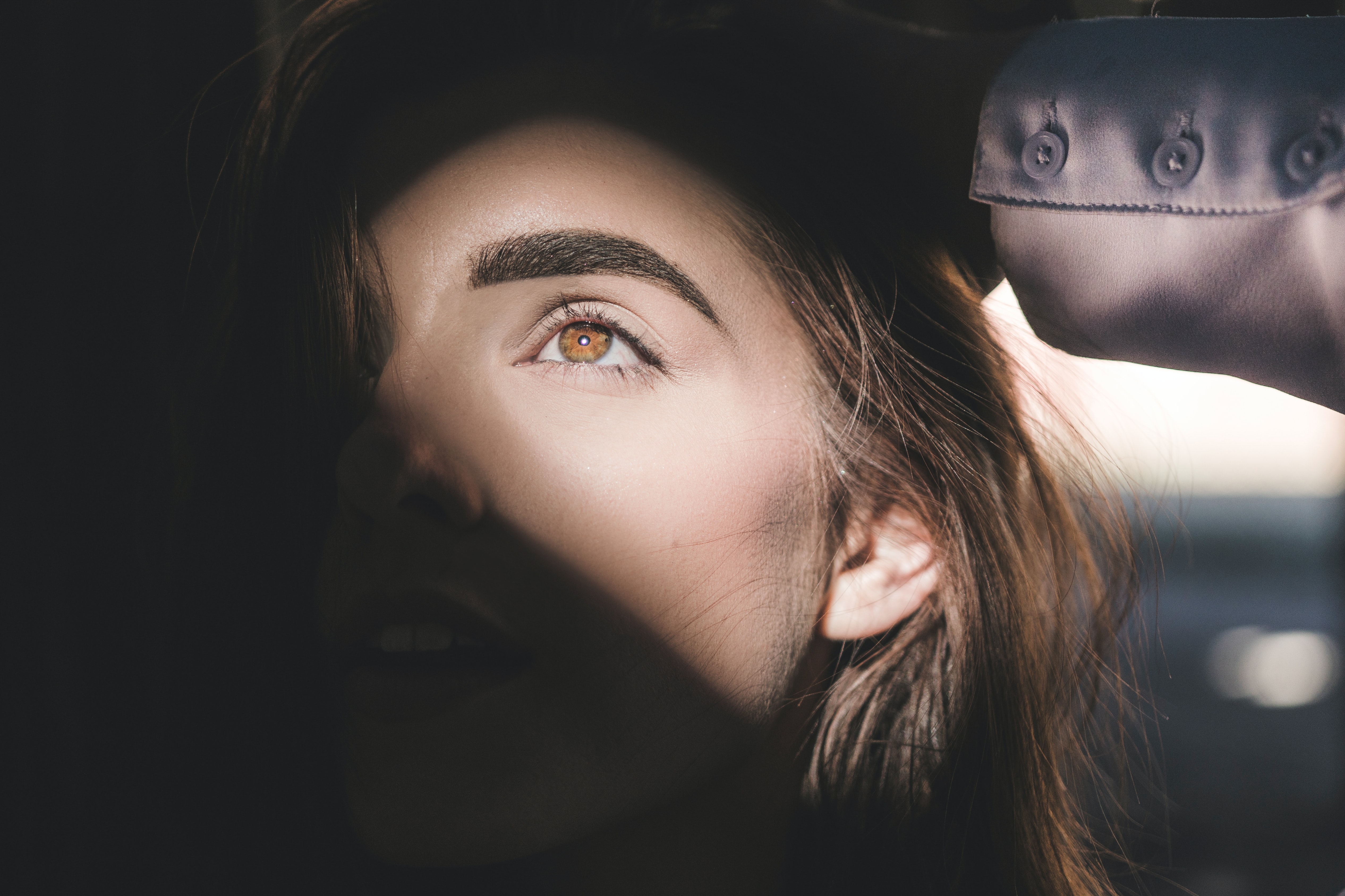 Browlift : adoptez la tendance pour rehausser vos sourcils